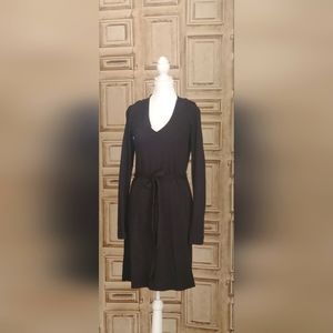 Velvet by Graham Spencer long sleeve black dress with belt size Large.